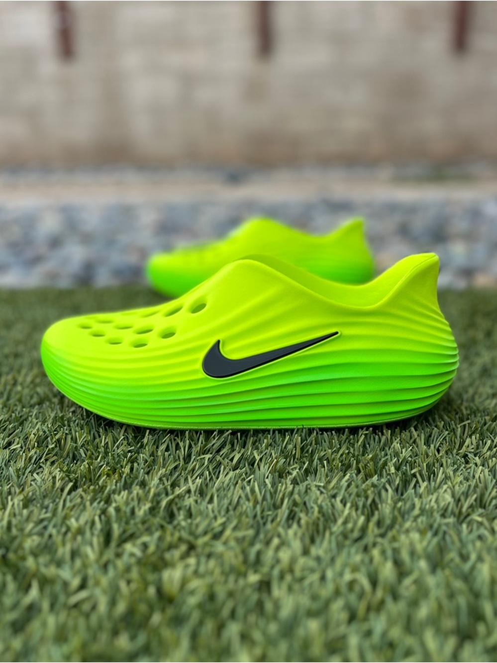 Nike Reactx Rejuven8 Sneaker Neon Green Slip-On Foam Swoosh Size 12 HV5060-300